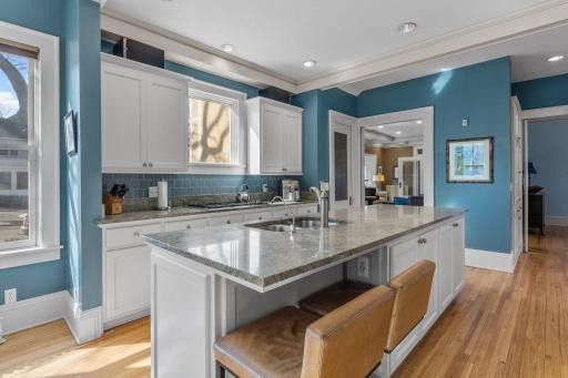 2697 E Lake of The Isles Parkway, Minneapolis, MN 55408