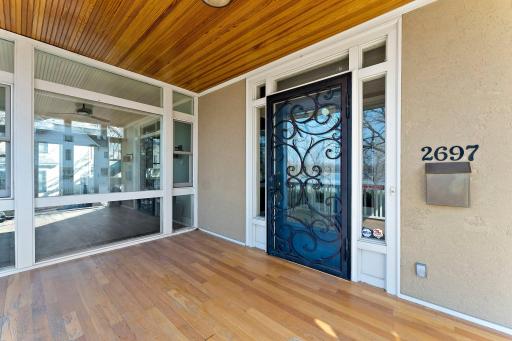 2697 E Lake of The Isles Parkway, Minneapolis, MN 55408
