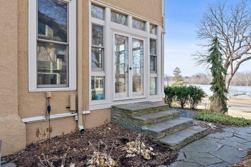 2697 E Lake of The Isles Parkway, Minneapolis, MN 55408