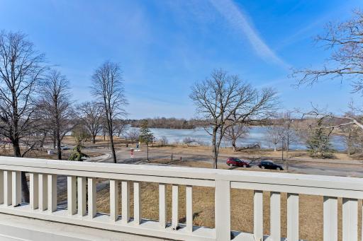 2697 E Lake of The Isles Parkway, Minneapolis, MN 55408