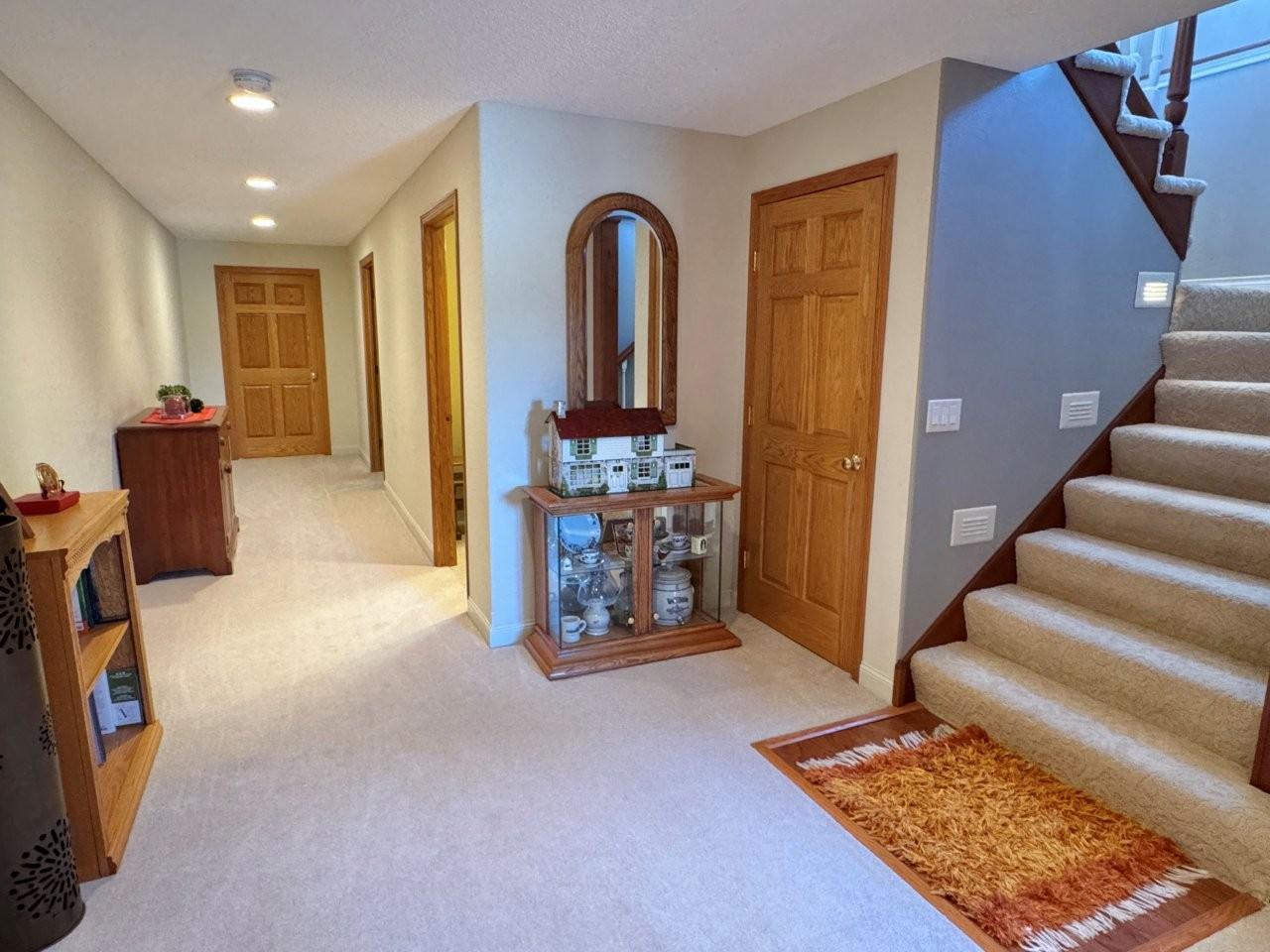24-Lower level hallway.jpg