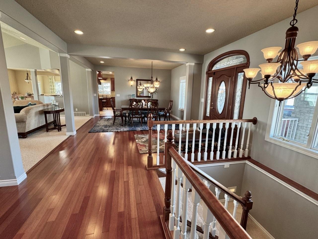 11-Foyer (2).jpg