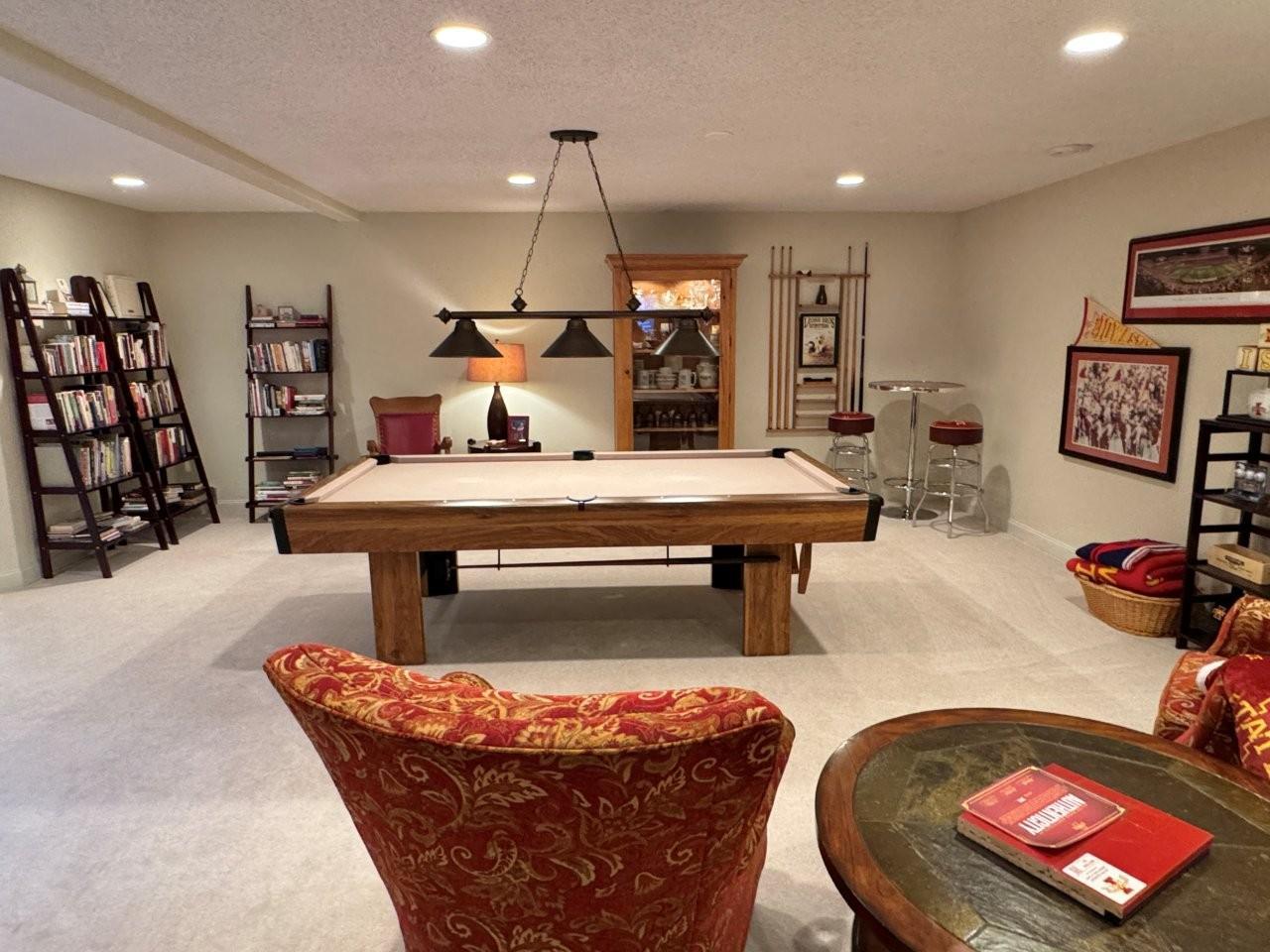 25-Game room - pool table included (1).jpg