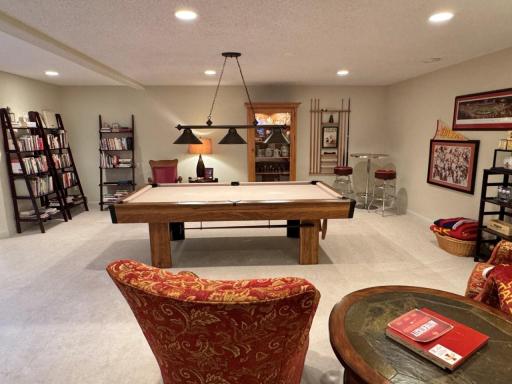 25-Game room - pool table included (1).jpg