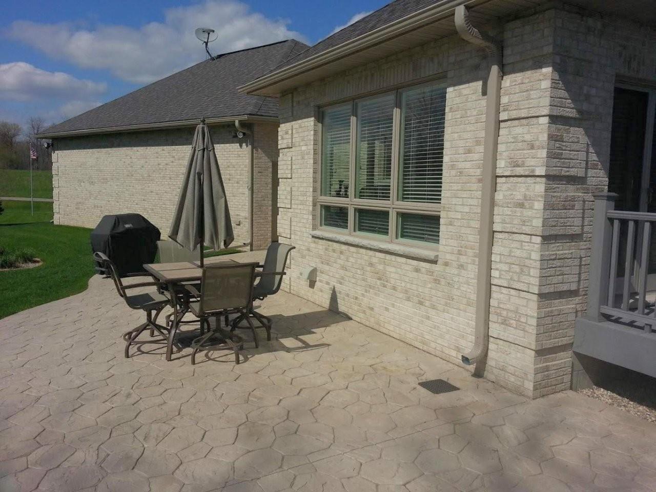30-Patio (2).jpg