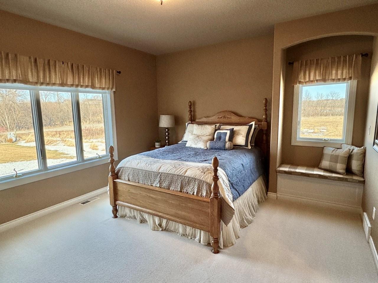 18-Bedroom 2 - main floor (1).jpg