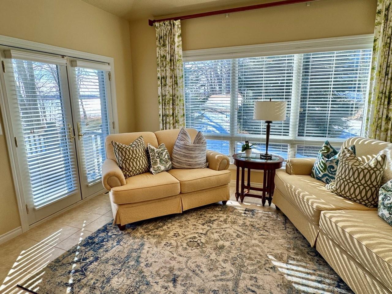15-Sunroom.jpg