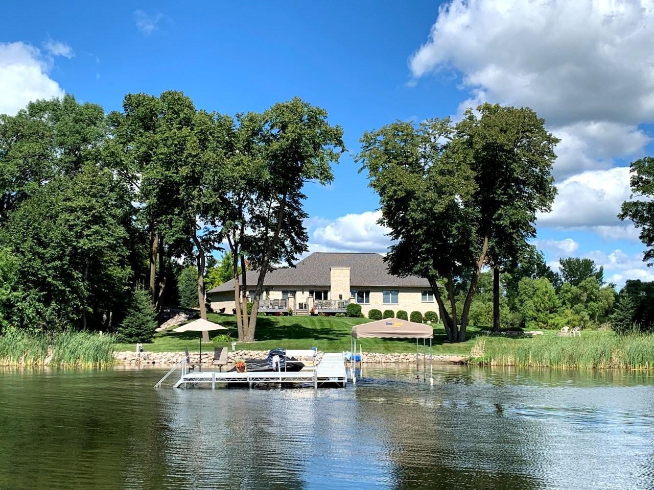 38-150 feet of lake frontage.jpg