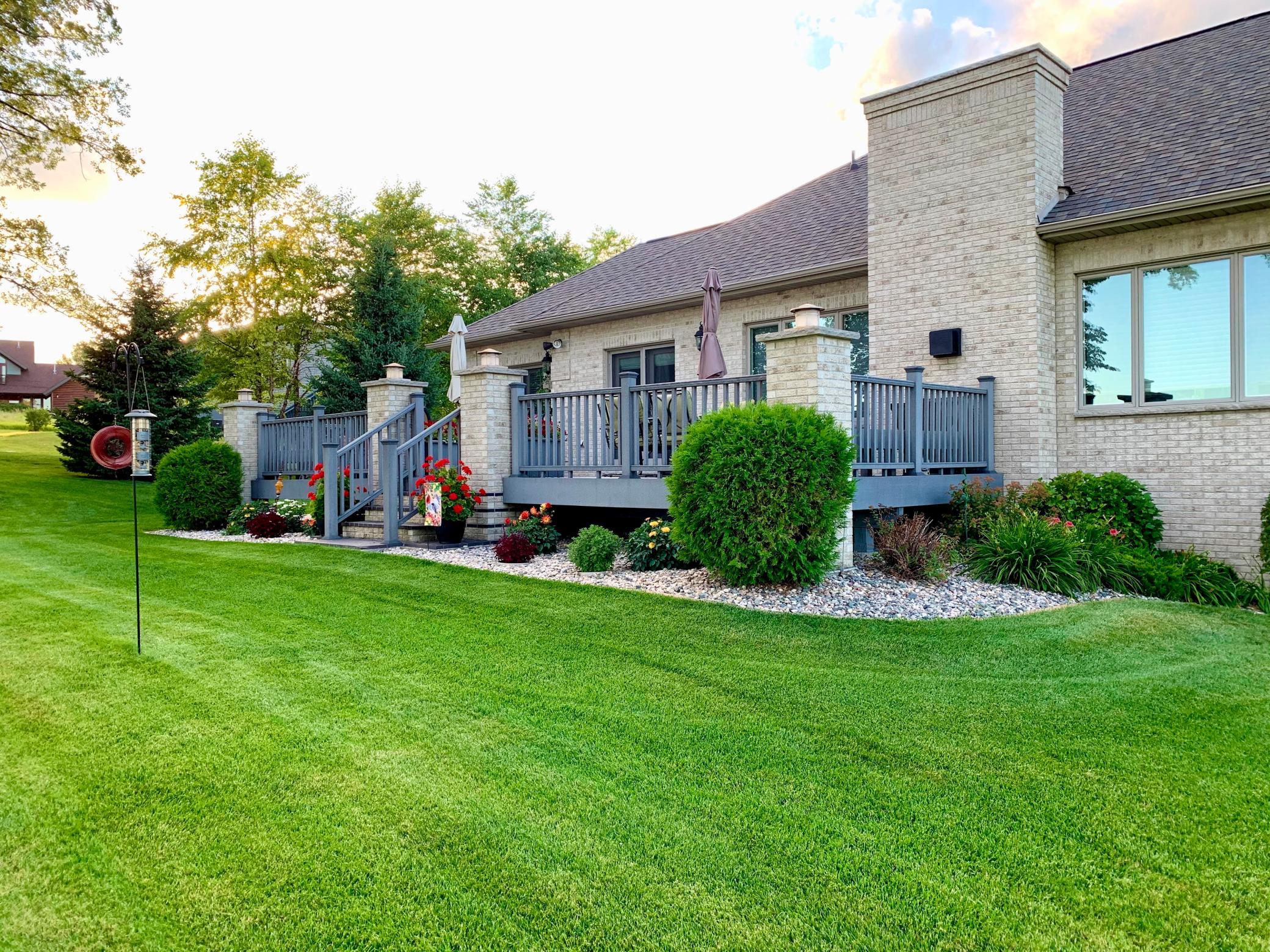 5-Lake side of home.jpg