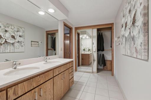 5739 Juneau Lane N, Plymouth, MN 55446