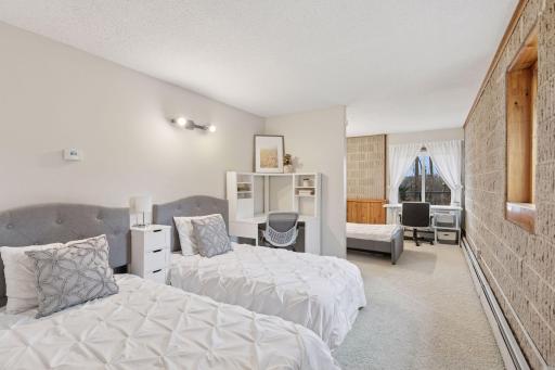 5739 Juneau Lane N, Plymouth, MN 55446
