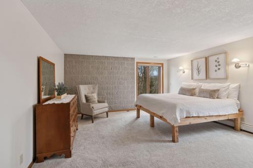 5739 Juneau Lane N, Plymouth, MN 55446