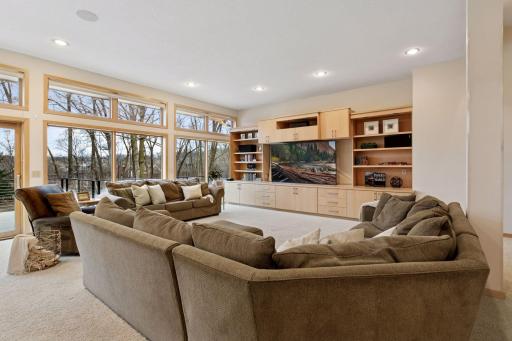 5739 Juneau Lane N, Plymouth, MN 55446