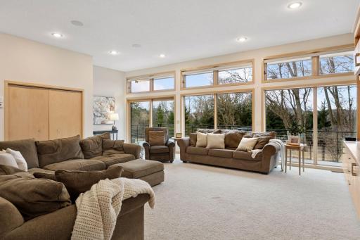 5739 Juneau Lane N, Plymouth, MN 55446