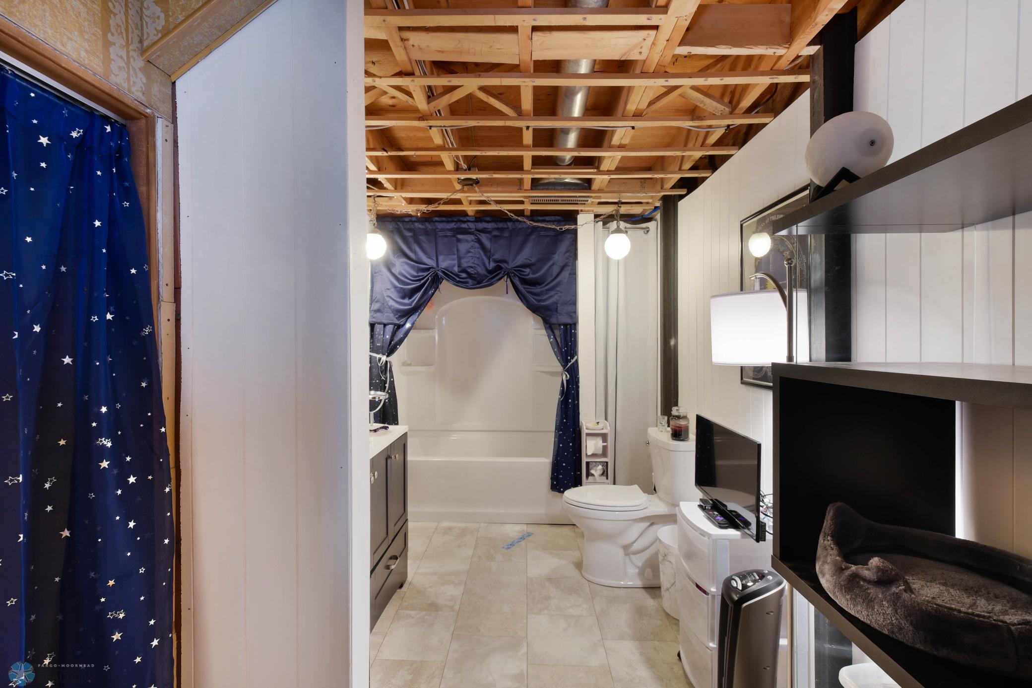 Full Bathroom