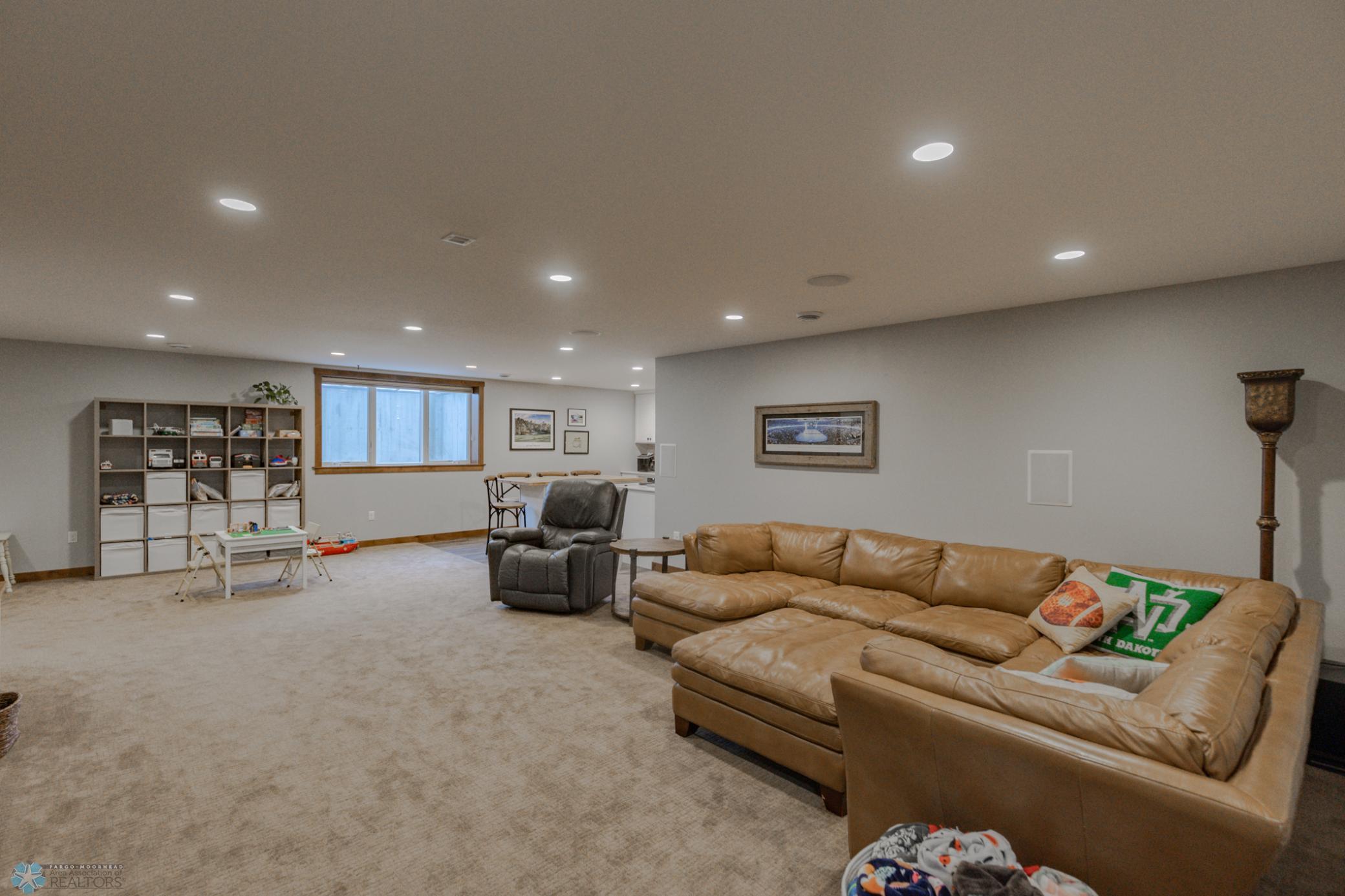 302-52.jpg
