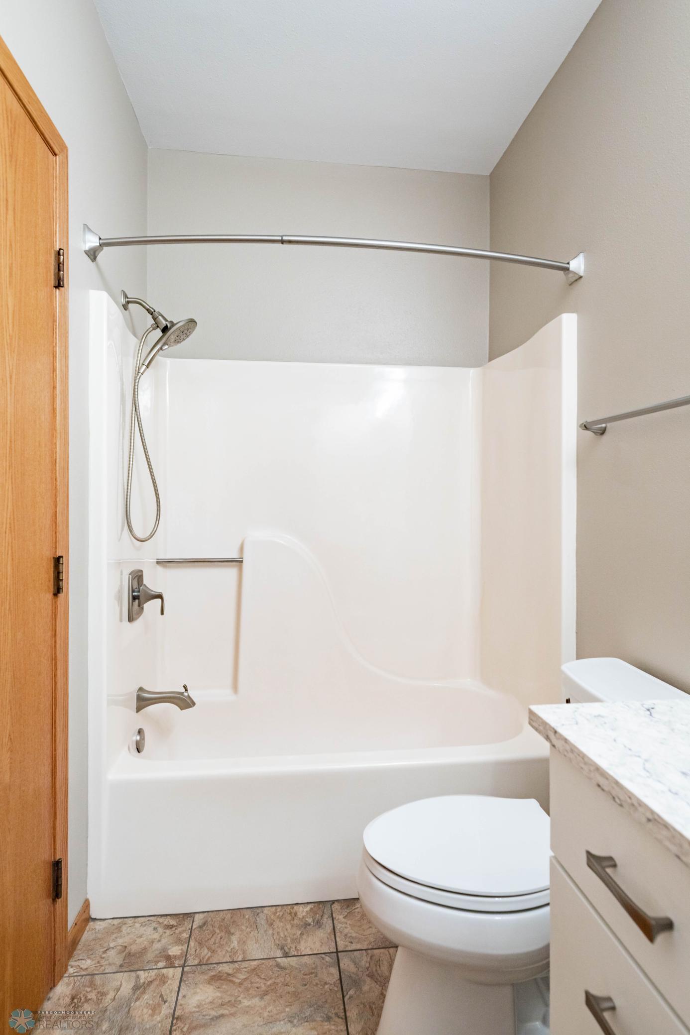 380410(10of30).jpg