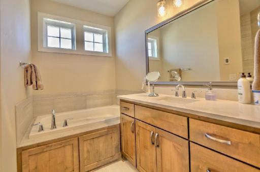 8664 Whisper Creek Trail, Rockford, MN 55373