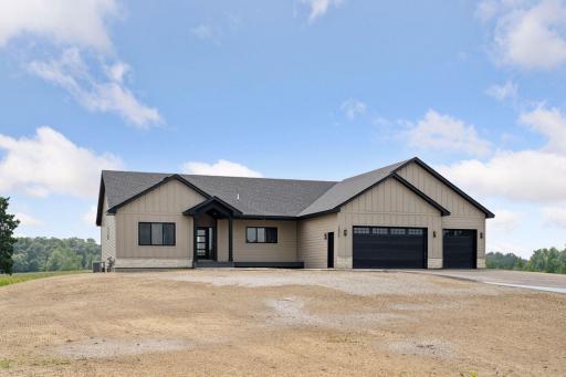 2856 219th Avenue NE, East Bethel, MN 55011