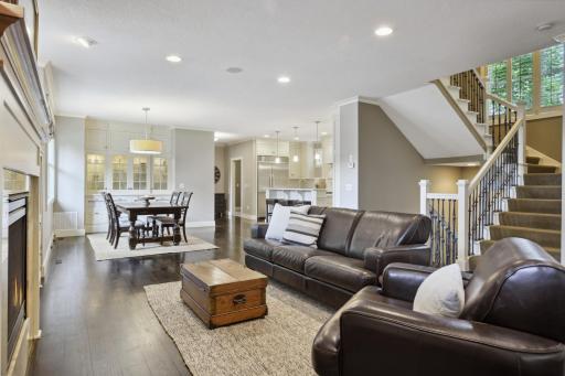 671 Broken Arrow Road, Chanhassen, MN 55317
