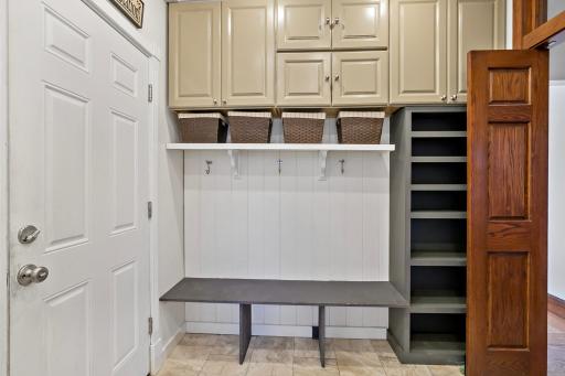 606 Oakwood Court, Hudson, WI 54016