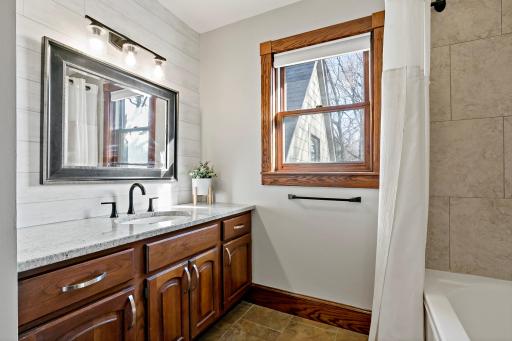 606 Oakwood Court, Hudson, WI 54016