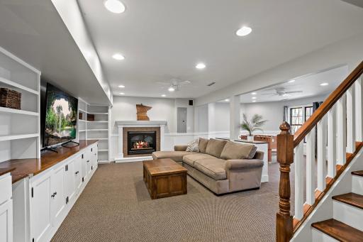 606 Oakwood Court, Hudson, WI 54016