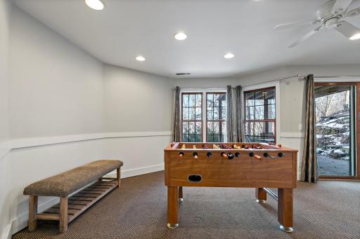 606 Oakwood Court, Hudson, WI 54016