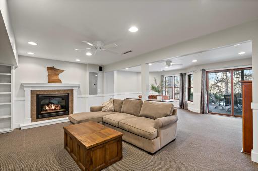 606 Oakwood Court, Hudson, WI 54016