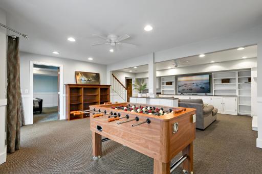 606 Oakwood Court, Hudson, WI 54016