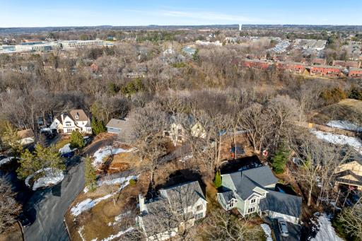 606 Oakwood Court, Hudson, WI 54016