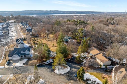 606 Oakwood Court, Hudson, WI 54016