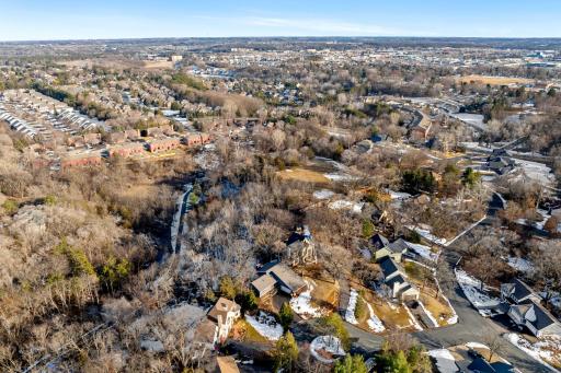 606 Oakwood Court, Hudson, WI 54016