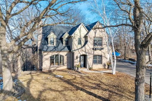 606 Oakwood Court, Hudson, WI 54016