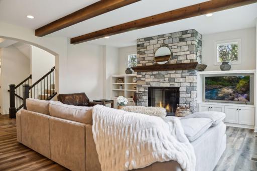 10 Sherwood Trail, North Oaks, MN 55126