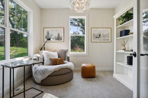10 Sherwood Trail, North Oaks, MN 55126