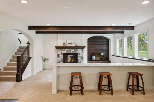 10 Sherwood Trail, North Oaks, MN 55126