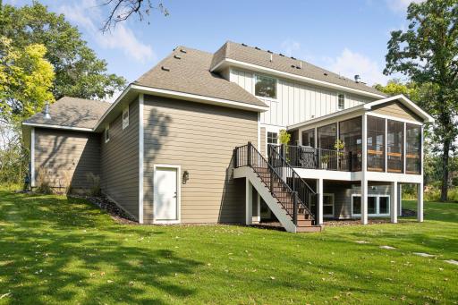 10 Sherwood Trail, North Oaks, MN 55126