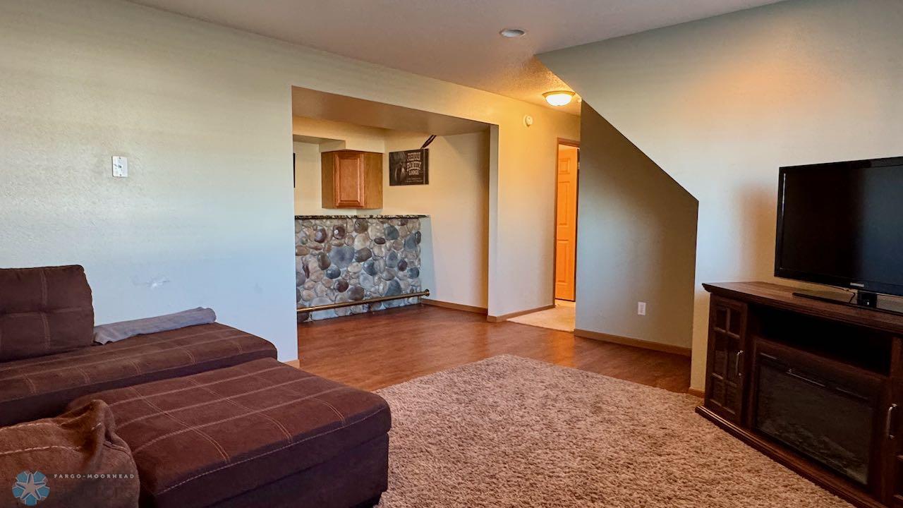 (29) Family Room.jpeg