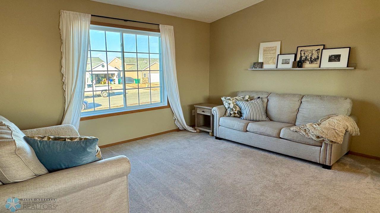 (17) Living Room.jpeg