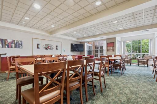 Plenty of social opportunities in this main floor party room! Also, available to reserve for private owner events.