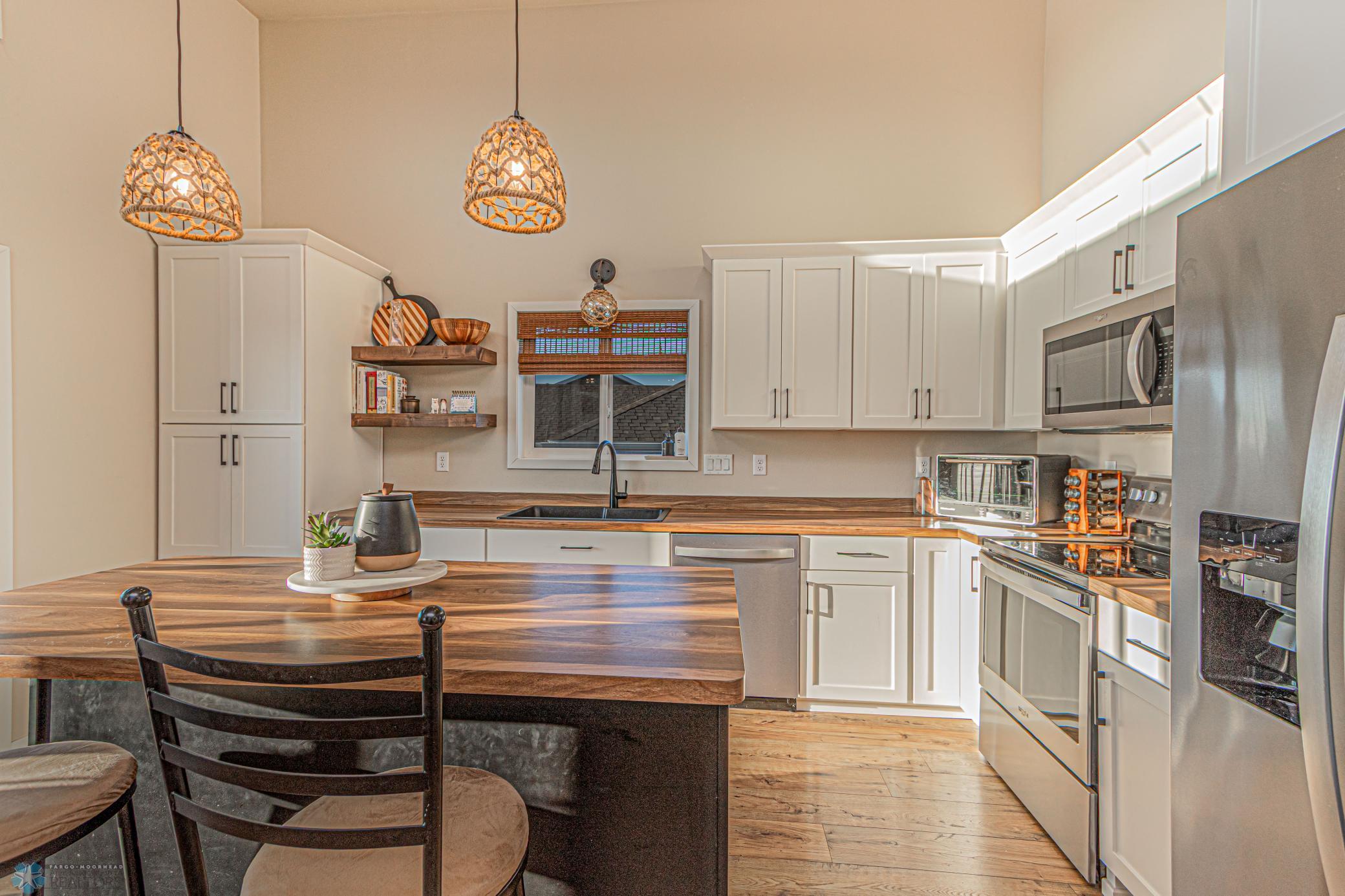 5837 Deb Dr W, West Fargo, ND-22.jpg