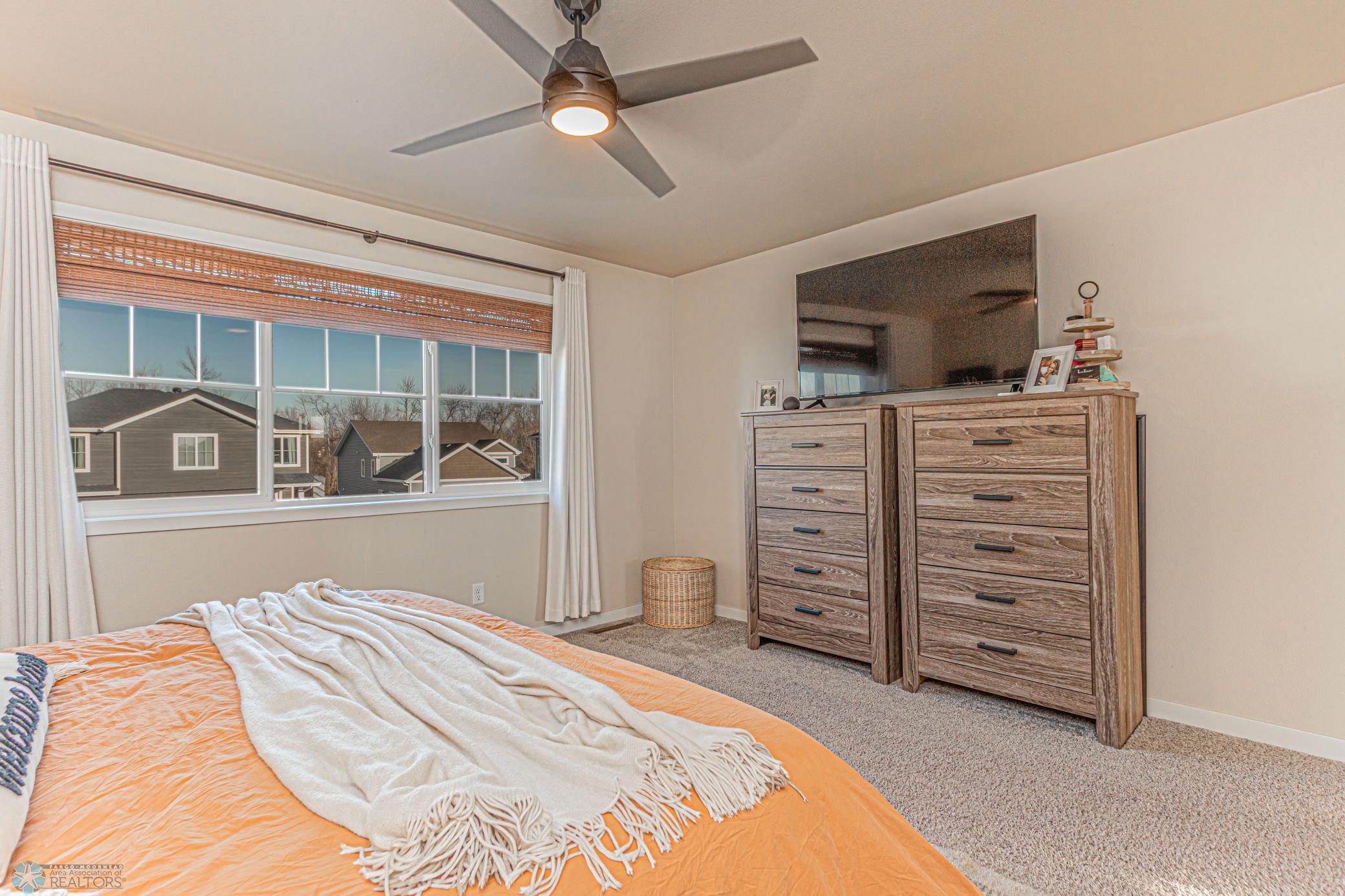 5837 Deb Dr W, West Fargo, ND-28.jpg