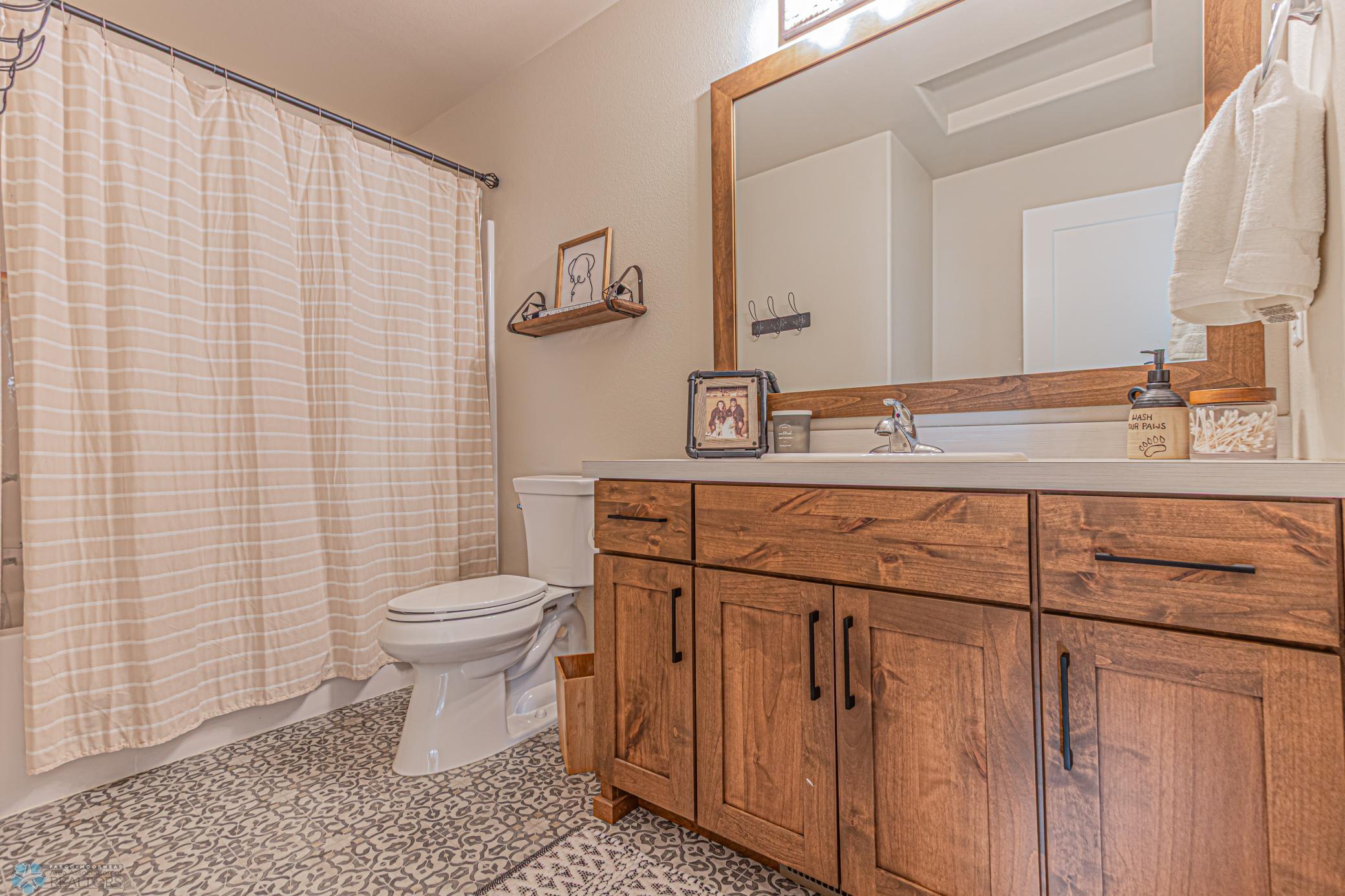 5837 Deb Dr W, West Fargo, ND-25.jpg