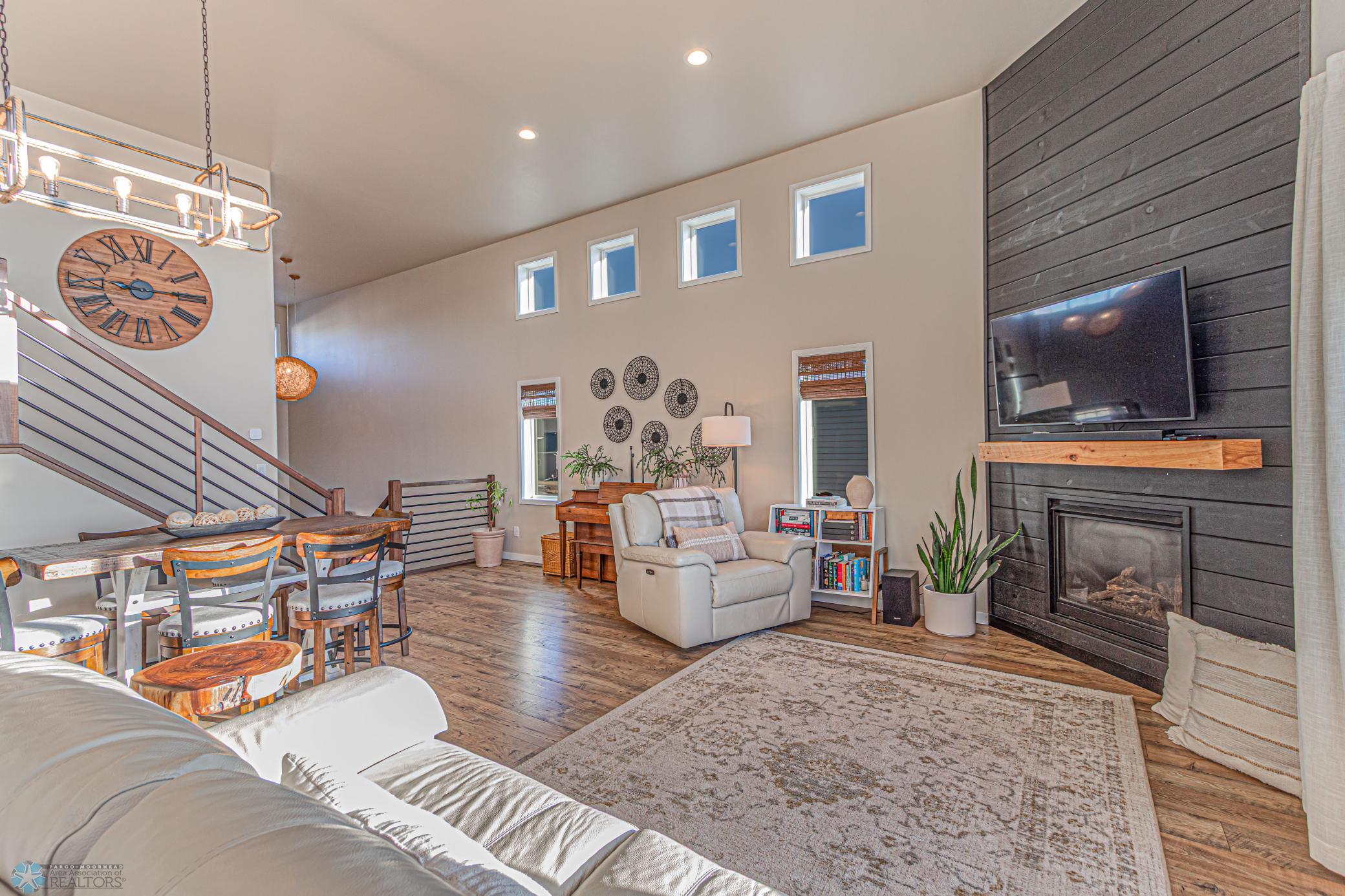 5837 Deb Dr W, West Fargo, ND-14.jpg