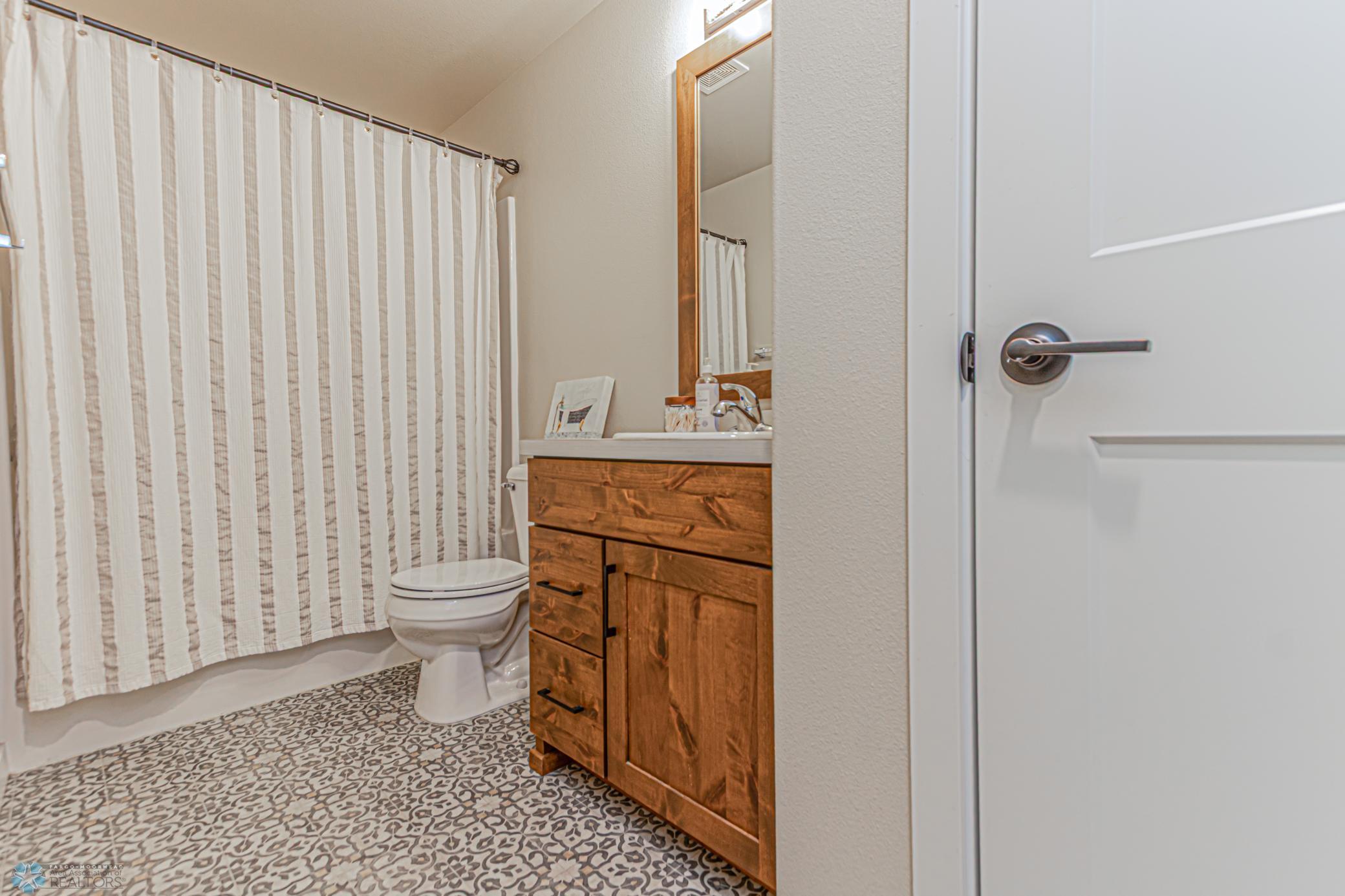 5837 Deb Dr W, West Fargo, ND-8.jpg