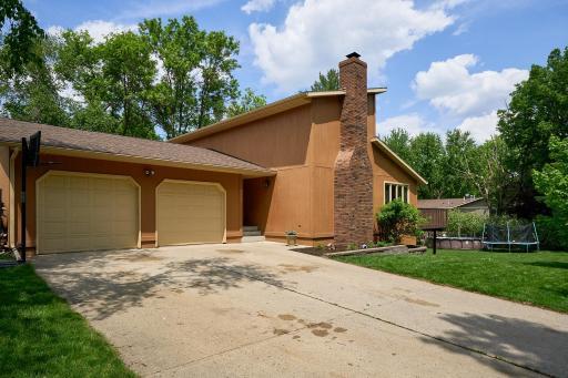 811 Church Hill Lane, Glencoe, MN 55336