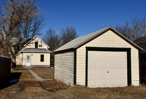 410 Knight Avenue N, Thief River Falls, MN 56701