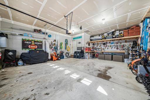8005 62nd Street SW, Waverly, MN 55390