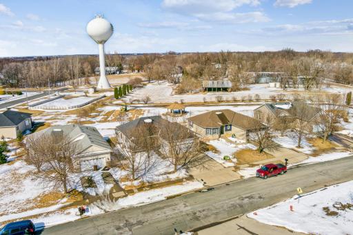 8005 62nd Street SW, Waverly, MN 55390